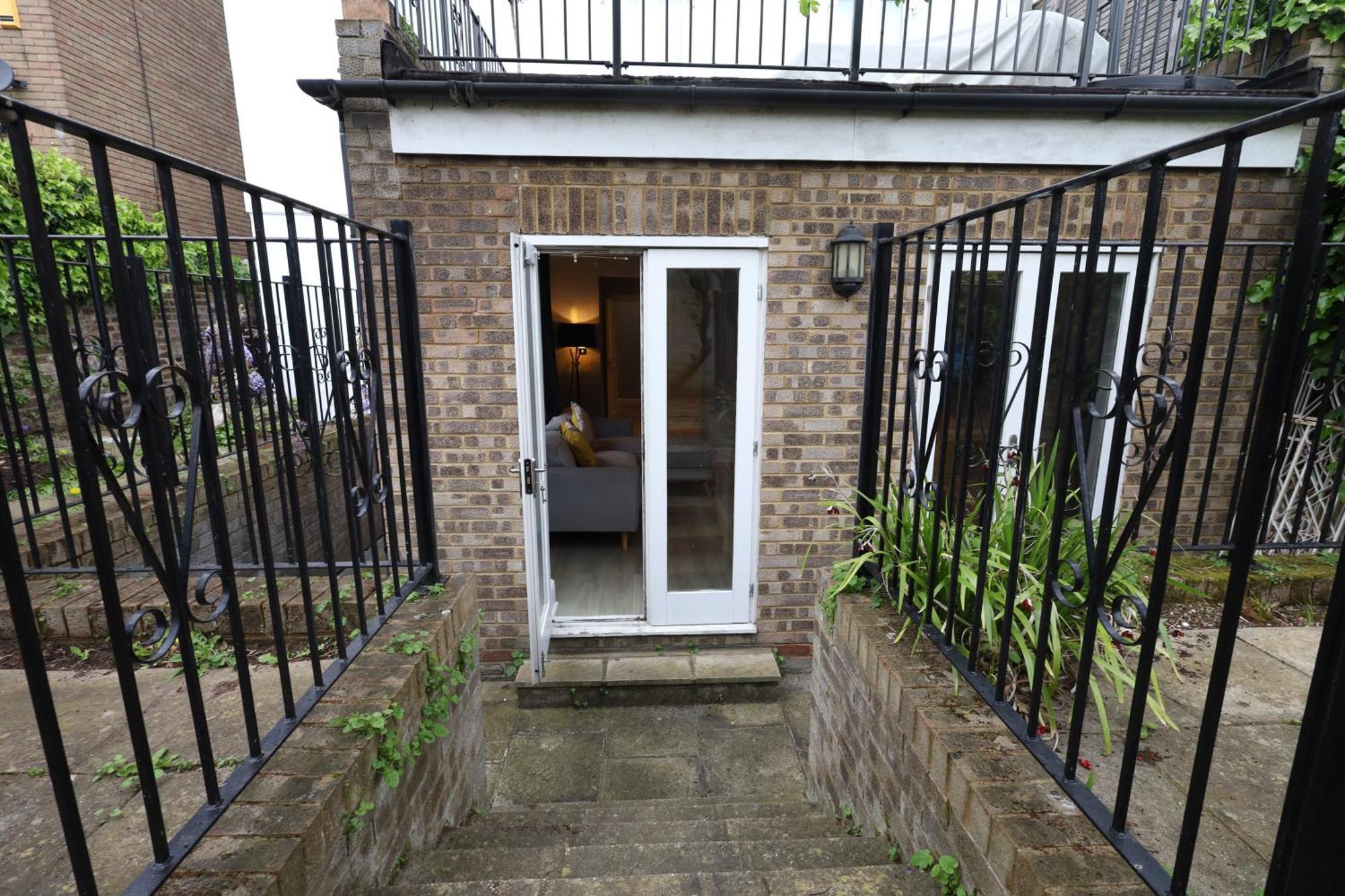 Lovely 3Br Garden Apartment L Abbey Road, Londra Esterno foto